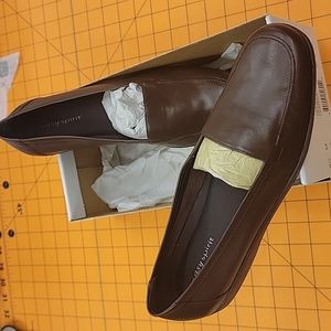 Brown Leather Easy Spirit 9.5 M Loafer NIB